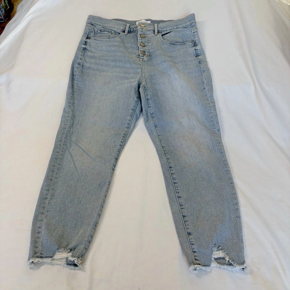 Loft Made and Loved Jeans women's  Petite Skinny Crop Faded  Blue 31 Button